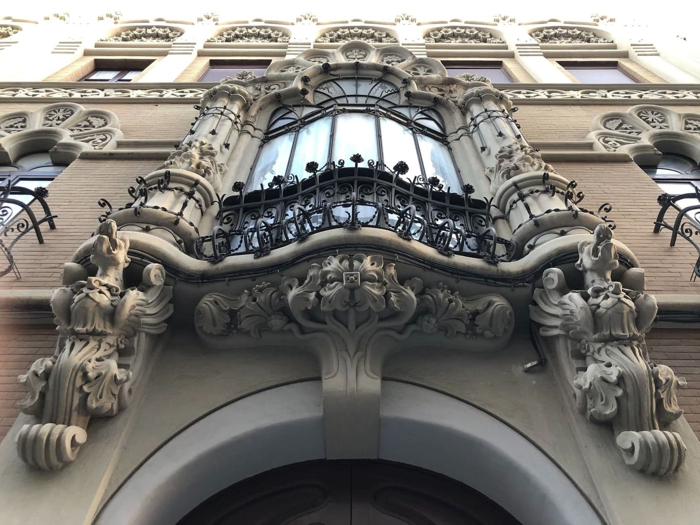 Alfonso XII St. and the Art Nouveau movement in Seville